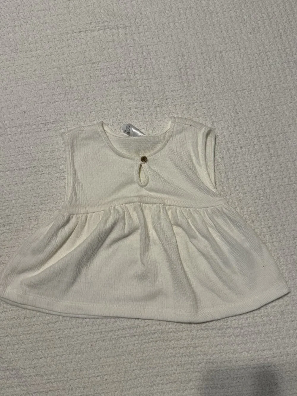 NWT Carter's baby top 6 months